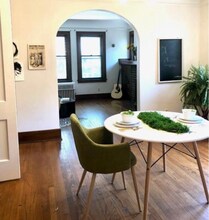 841 Nottingham Rd, Unit 841 Nottingham in Grosse Pointe Park, MI - Foto de edificio - Building Photo