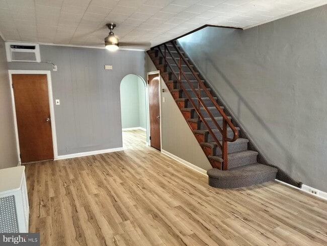 property at 1844 Gladstone St