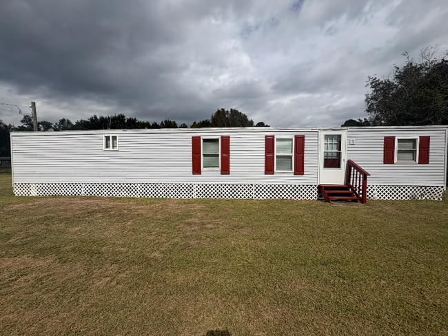 property at 15 Little Ln