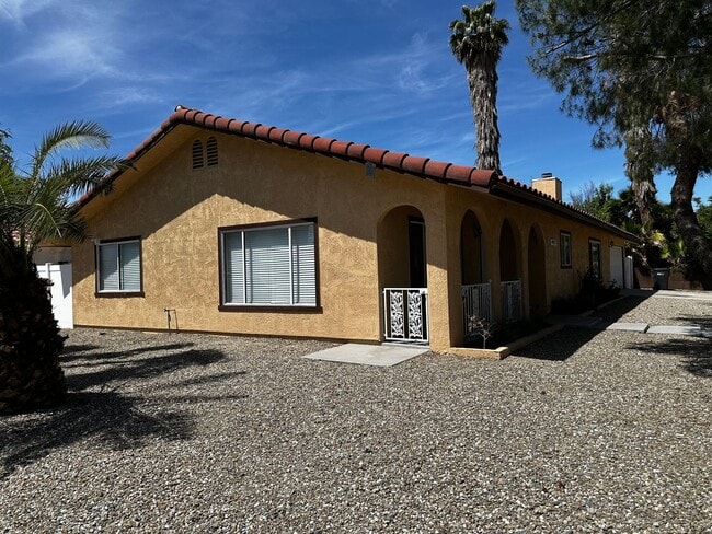 40925 Malibar Ave in Hemet, CA - Building Photo - Building Photo