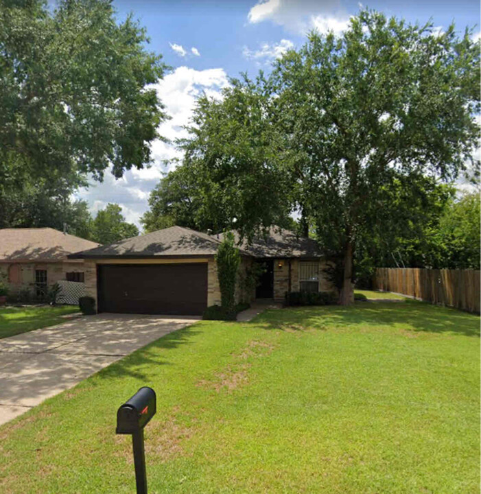 15414 Bow Ln in Houston, TX - Building Photo