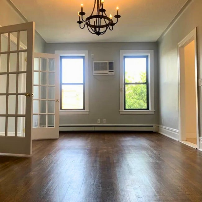 2401 Ditmars Blvd, Unit 2R