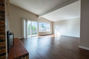 Cochise Apartments in Burien, WA - Building Photo