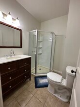 40 Silver St, Unit 2 in Waterville, ME - Foto de edificio - Building Photo