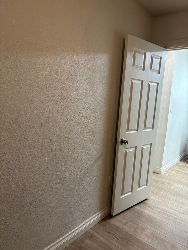 1075 W State St, Unit 8 in El Centro, CA - Foto de edificio - Building Photo