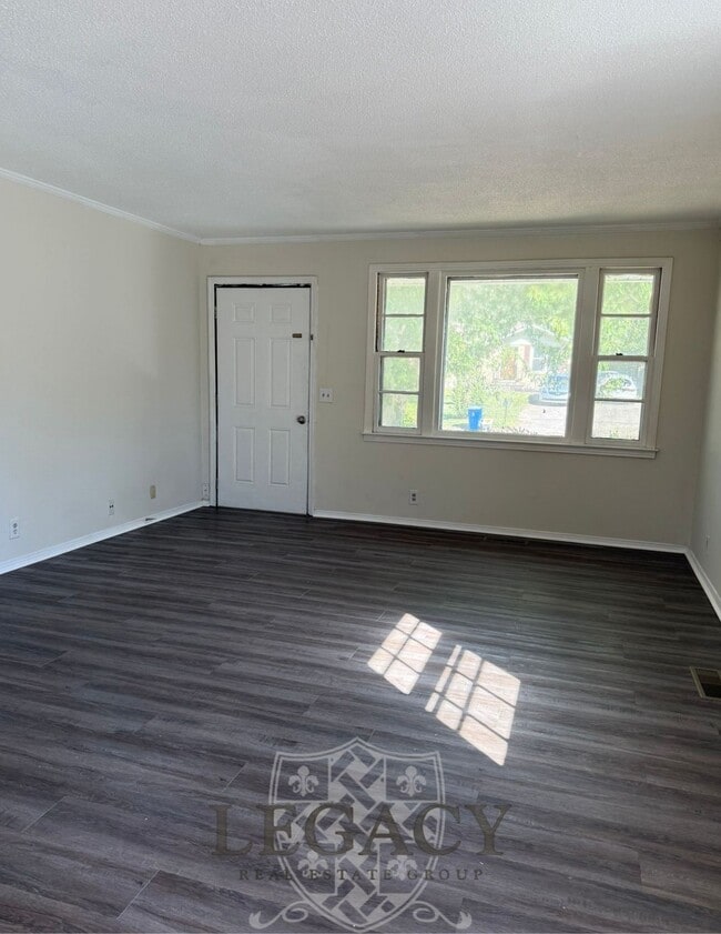 102 Cole Ct