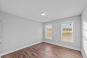 410 Thad Little Rd in Ayden, NC - Building Photo - Building Photo