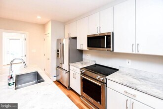 913 Quincy St NE in Washington, DC - Building Photo - Building Photo