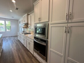 13600 Pixton Ave in Bakersfield, CA - Building Photo - Building Photo