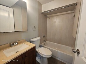 1630 W Fargo Ave, Unit 2W in Chicago, IL - Building Photo - Building Photo