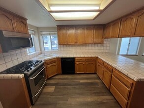 870 Firefox Dr in Santa Maria, CA - Building Photo - Building Photo