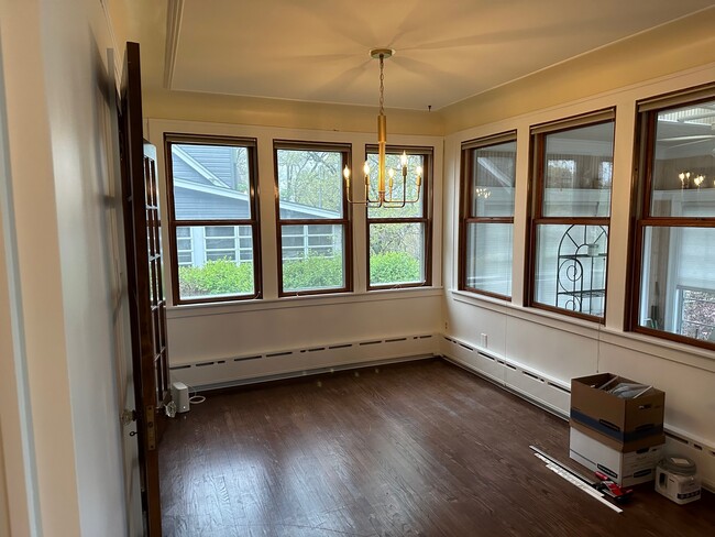 9530 Moody Ave in Oak Lawn, IL - Building Photo - Building Photo