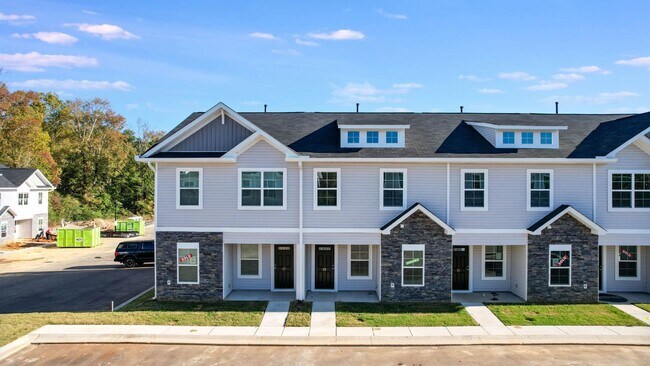 27 English Ct in Simpsonville, SC - Building Photo - Building Photo