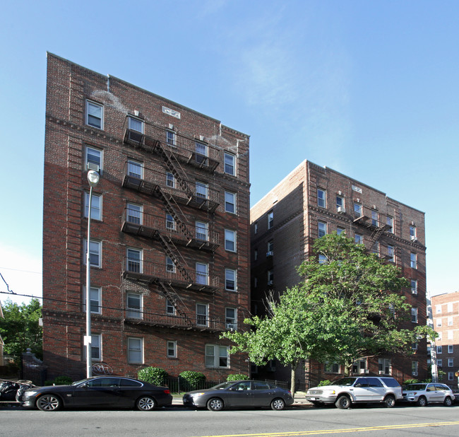 2000 Quentin Rd in Brooklyn, NY - Building Photo - Building Photo