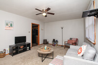 1024 N Jefferson St, Unit A photo'