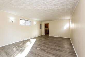 8440 S Lockwood Ave in Burbank, IL - Building Photo - Building Photo