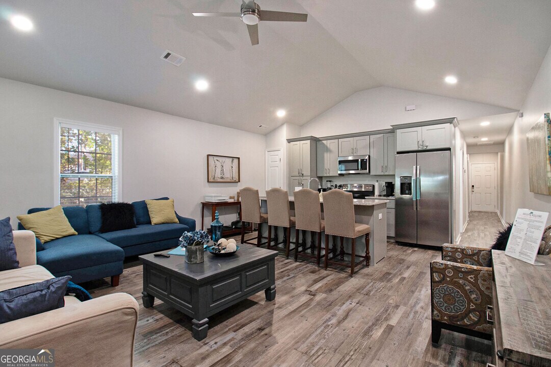 213 Claire Dr SE in Atlanta, GA - Building Photo