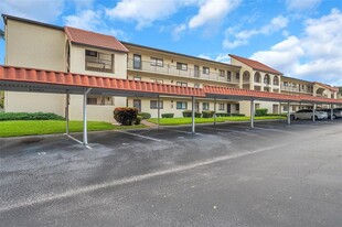 2440 Winding Creek Blvd in Clearwater, FL - Building Photo