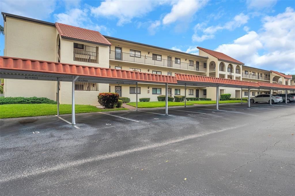 2440 Winding Creek Blvd in Clearwater, FL - Building Photo
