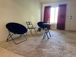 9645 Spyglass Ave in Desert Hot Springs, CA - Foto de edificio - Building Photo