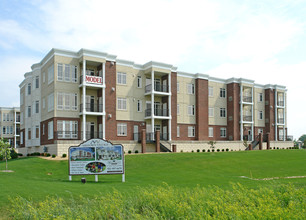 Midtown Village Condos in Apple Valley, MN - Building Photo - Building Photo