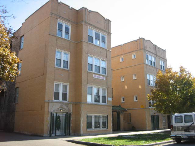 Pine Building in Chicago, IL - Building Photo