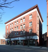 15 N Main St in Attleboro, MA - Building Photo
