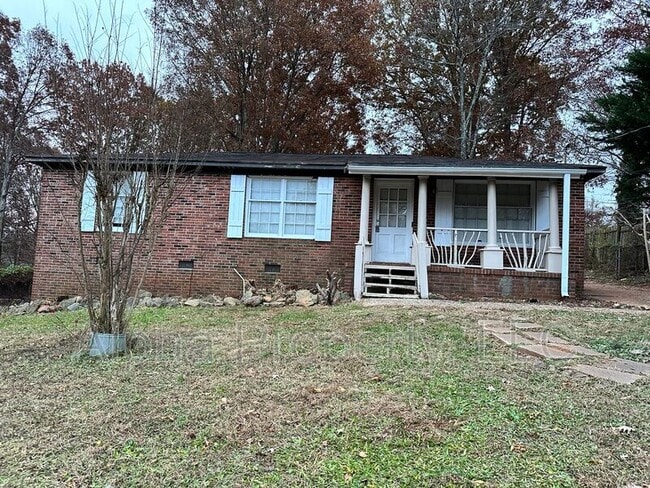 605 Kenmore Dr in Piedmont, SC - Building Photo - Building Photo