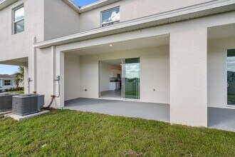 3503 Marigold Patch Ct in Plant City, FL - Building Photo - Building Photo