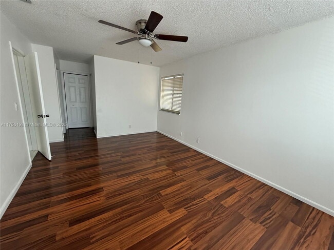 2125 NW 57th Ave in Lauderhill, FL - Building Photo - Building Photo