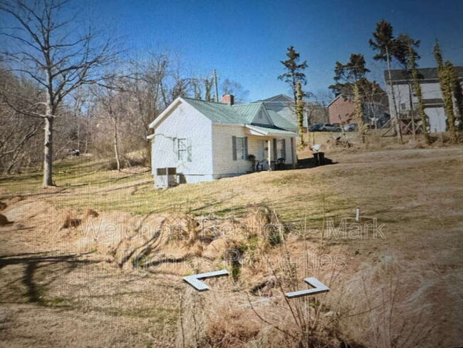 property at 320 E Morehead St