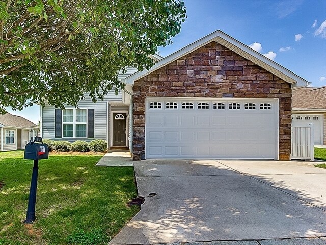 154 Charlotte Ct in Winston-Salem, NC - Building Photo