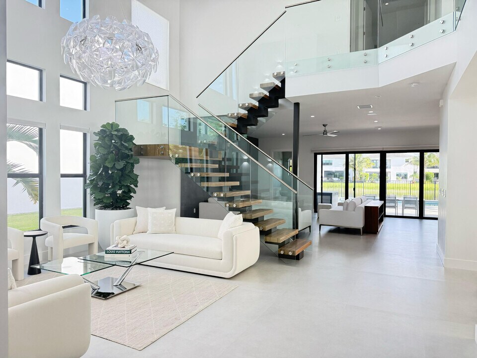 8598 Apple Falls Ln in Boca Raton, FL - Building Photo