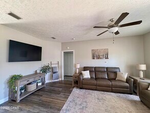 801 W 17th St in Lynn Haven, FL - Building Photo - Building Photo