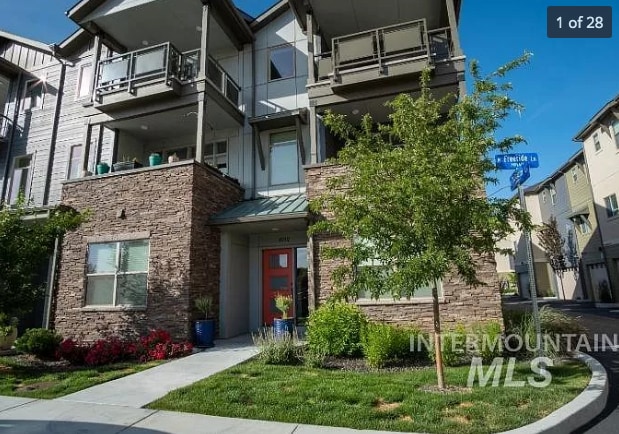 property at 4212 N Freeride Ln