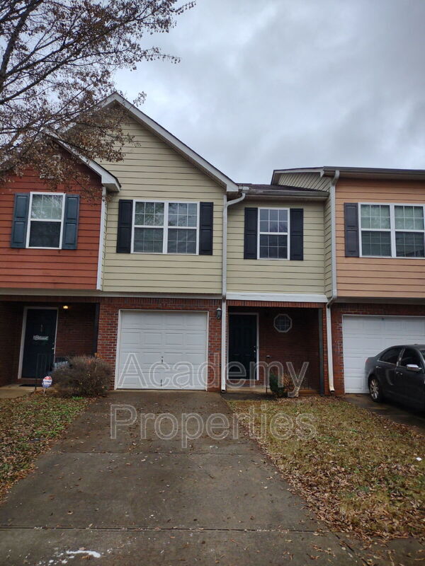 property at 735 Magnolia Gardens Walk