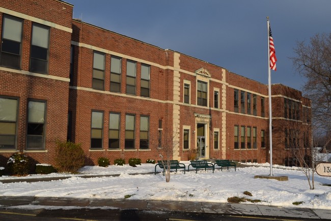 1350 Eggert in Amherst, NY - Building Photo - Building Photo