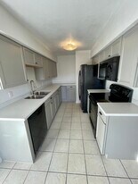 7395 E Eastman Ave, Unit L101 in Denver, CO - Building Photo