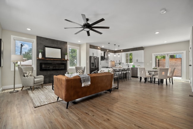 1629 Forest Ave in St. Louis, MO - Foto de edificio - Building Photo