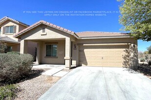 24446 W Sheraton Ln, Unit 2 in Buckeye, AZ - Building Photo