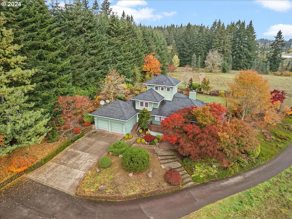 25867 SW Baker Rd in Sherwood, OR - Building Photo
