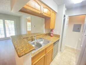 208 Afton Square in Altamonte Springs, FL - Building Photo - Building Photo