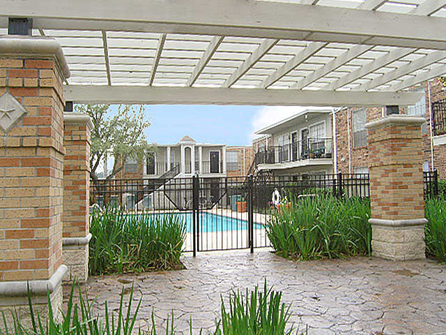 Serena Heights Apartments in Houston, TX - Building Photo - Building Photo