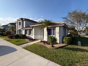 20841 NW 1st St in Pembroke Pines, FL - Building Photo - Building Photo