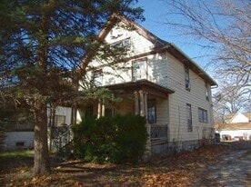 1608 B Ave NE in Cedar Rapids, IA - Building Photo