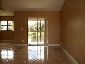 4014 NW 87th Ave in Sunrise, FL - Building Photo - Building Photo