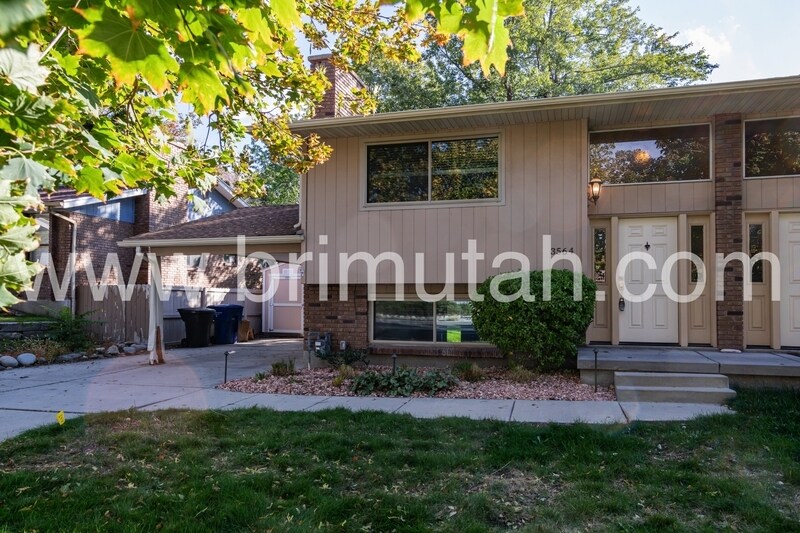 3564 E 7800 S in Cottonwood Heights, UT - Foto de edificio