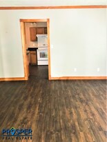 407 East St in Merrill, WI - Building Photo