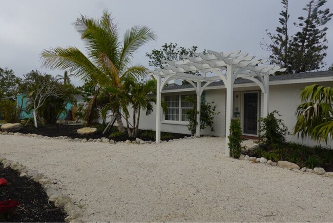 property at 6960 Poinsetta Ave