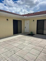 4379 Woodstock Dr in West Palm Beach, FL - Building Photo